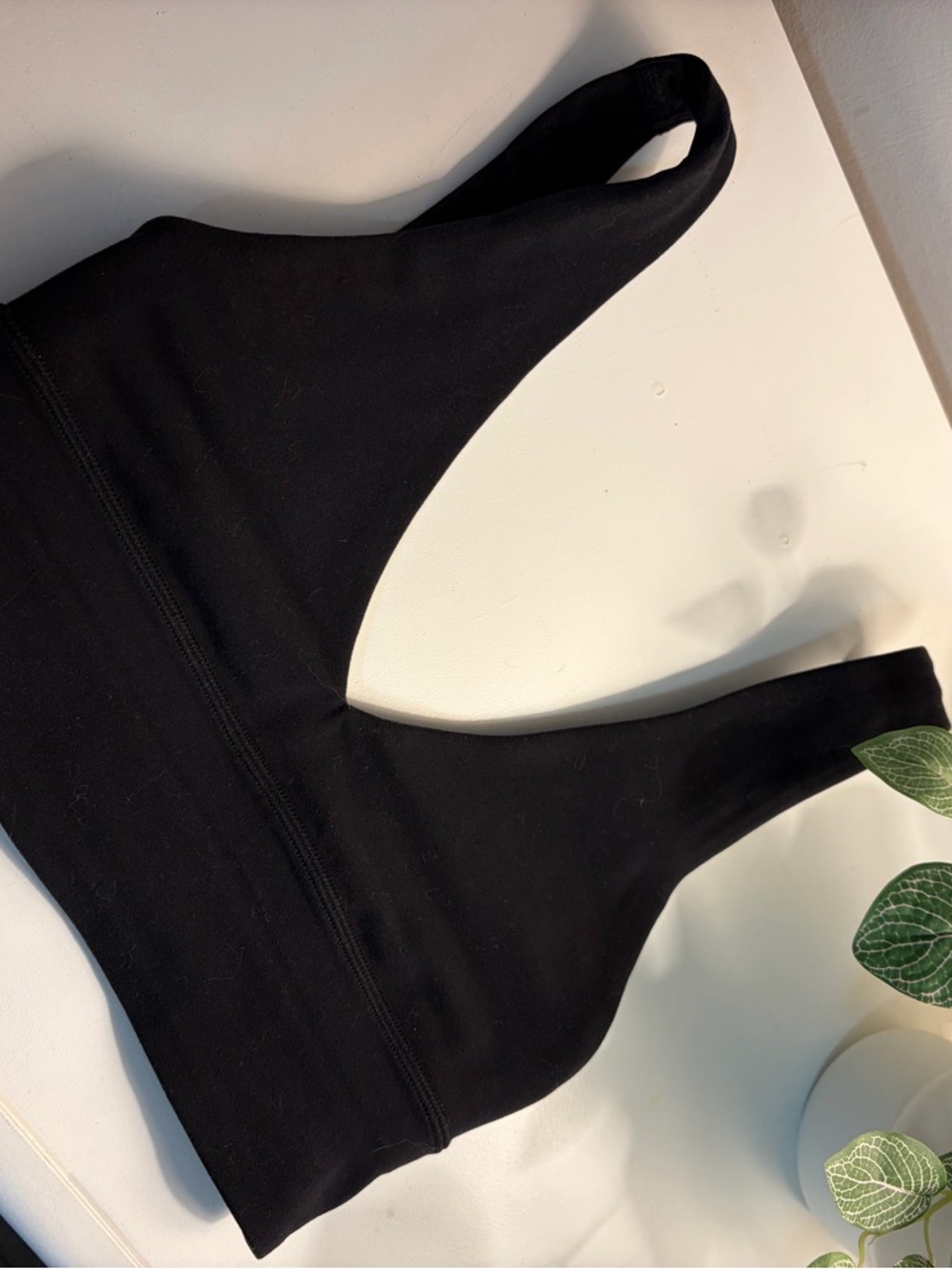 lululemon athletica Black V-Neck align bra - Picture 3 of 5